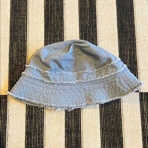 Steve Madden Kids Frayed Gray Bucket Hat